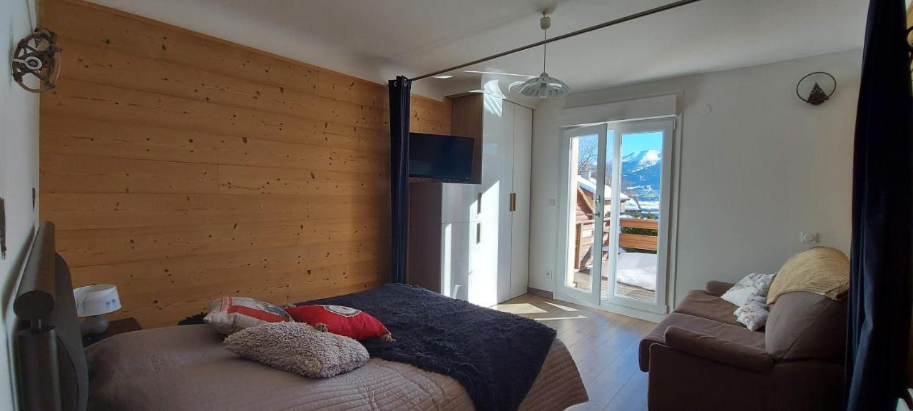 Résidence Campredon - 6 à 8 pers - Linge Inclus - Terrasse 25m2 plein sud - Jardin - Internet - Parking - Navette pied du logement Font-Romeu-Odeillo-Via Esterno foto